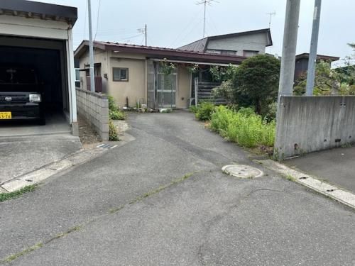Vacant House for Sale in Hirosaki, Aomori with Land Subsidy - Thumbnail 2