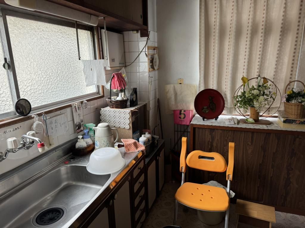 7K Concrete House for Sale in Shikokuchuo City - Thumbnail 3