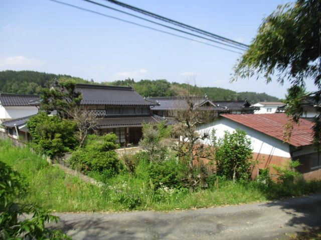 Historic 1893 Farmhouse in Tsuyama with Agricultural Land - Thumbnail 2