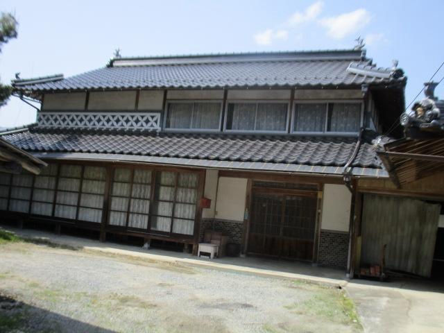 Historic 1893 Farmhouse in Tsuyama with Agricultural Land - Thumbnail 3