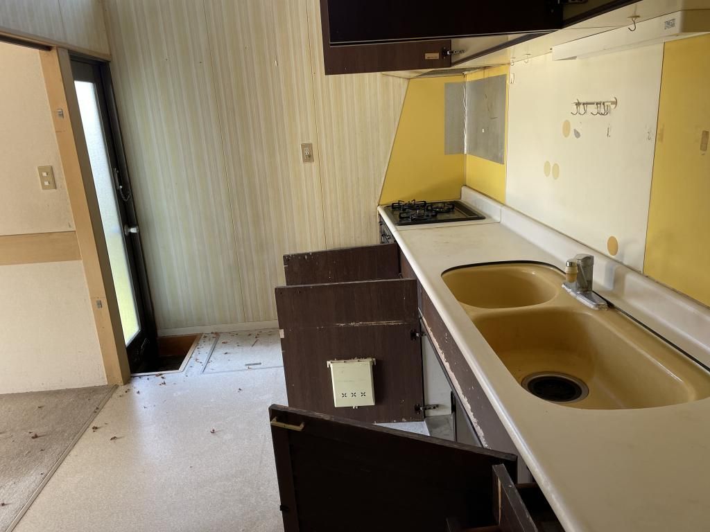 5LDK Detached House for Sale in Katsuragi, Wakayama - Thumbnail 2