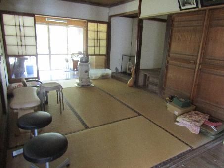8DK Shop-House on 464sqm Lot in Kitsuki, Oita - Thumbnail 3