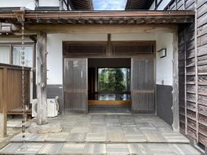 8DK Wooden Bungalow on 5000sqm Land in Sado City, Niigata - Thumbnail 2