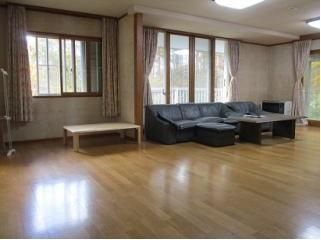 270.5sqm Detached House on 8026sqm Land in Iizuna, Nagano - Thumbnail 3