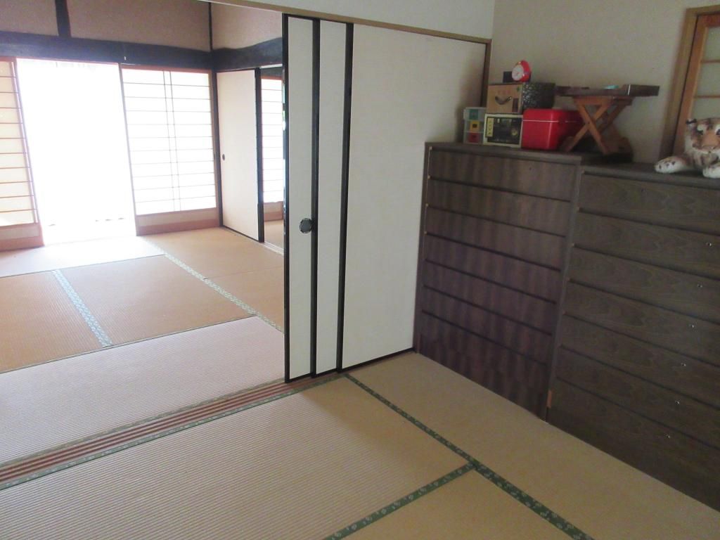 5LDK Akiya Bank House with Log House Style Living in Miyoshi - Thumbnail 4