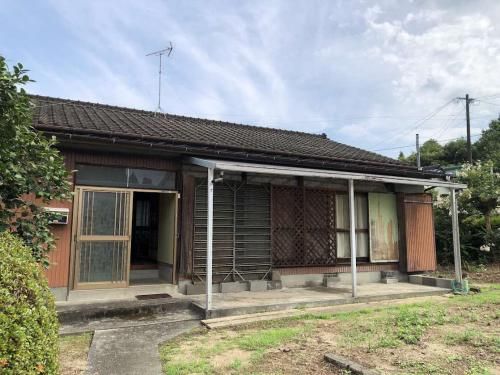 4DK Single-Story House with Large Garden for Sale in Uki City - Thumbnail 2