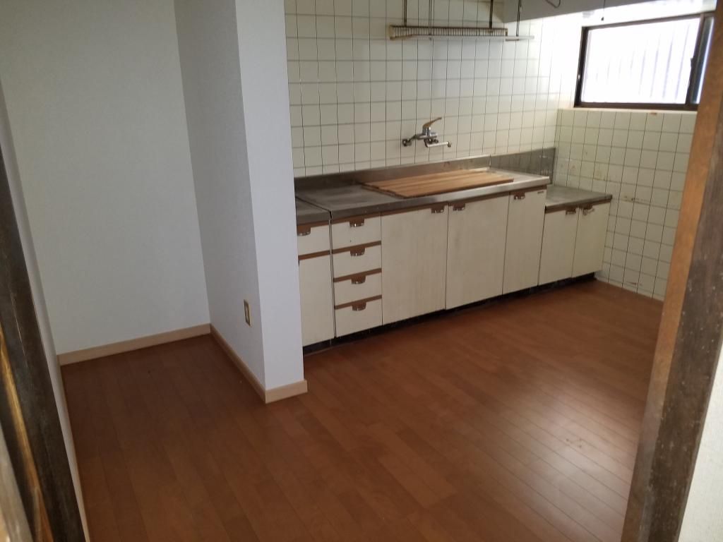 Traditional 4DK Akiya House for Rent in Shimoichi, Nara - Thumbnail 2