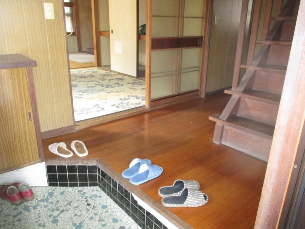 Spacious Akiya with Large Garden in Kasaoka, Okayama for 2.5M Yen - Thumbnail 2