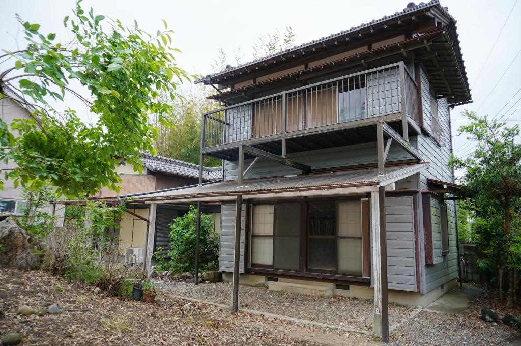1966 6LDK House for Sale on Large Corner Lot in Otaki, Chiba - Thumbnail 2