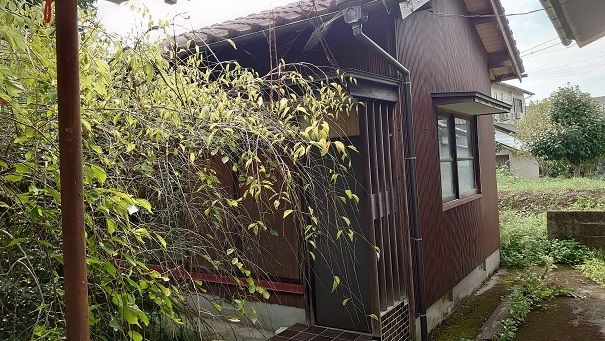 3DK Traditional House with Garden and Outbuilding in Imari, Saga - Thumbnail 3