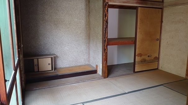 3DK Traditional House with Garden and Outbuilding in Imari, Saga - Thumbnail 4
