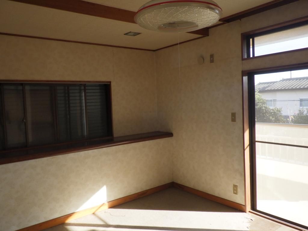 4LDK Corner House for Sale in Quiet Tokai Village, Ibaraki - Thumbnail 3