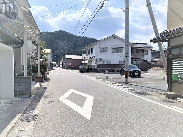 4LDK Renovated House for Sale in Kurayoshi, Tottori - Thumbnail 2