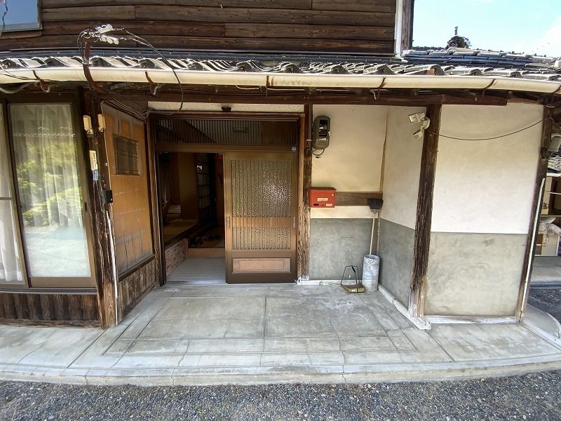 8DK Detached House for Sale in Iwakuni, Yamaguchi - Thumbnail 4