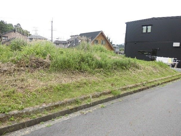 Land for Sale in Hino Town, Shiga Prefecture - 280 sqm Corner Lot - Thumbnail 2