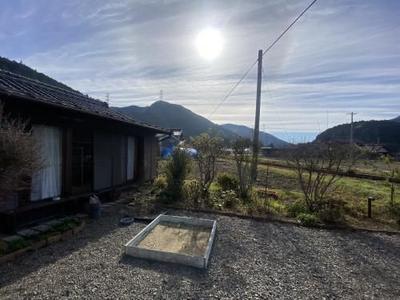 8LDK House for Sale in Gujo City with Mountain Views & Garden — Image 1, Gujo, Gifu