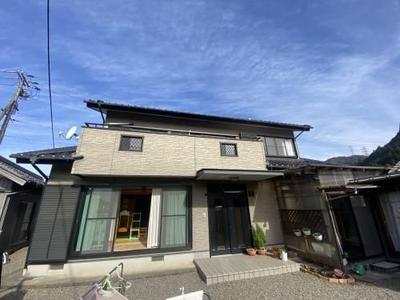 8LDK House for Sale in Gujo City with Mountain Views & Garden — Image 1, Gujo, Gifu