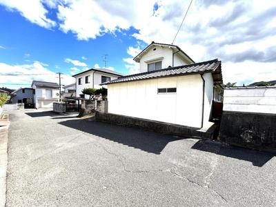 Traditional 6DK House with Garden in Akaiwa City — Image 1, Akaiwa, Okayama