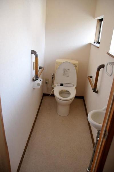 Spacious 10DK House with Farmland in Akaiwa City, Okayama — Image 4, Akaiwa, Okayama