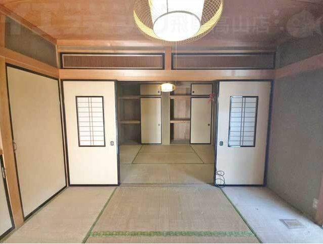 7DK Detached House for Sale in Takayama City, Gifu - Thumbnail 2