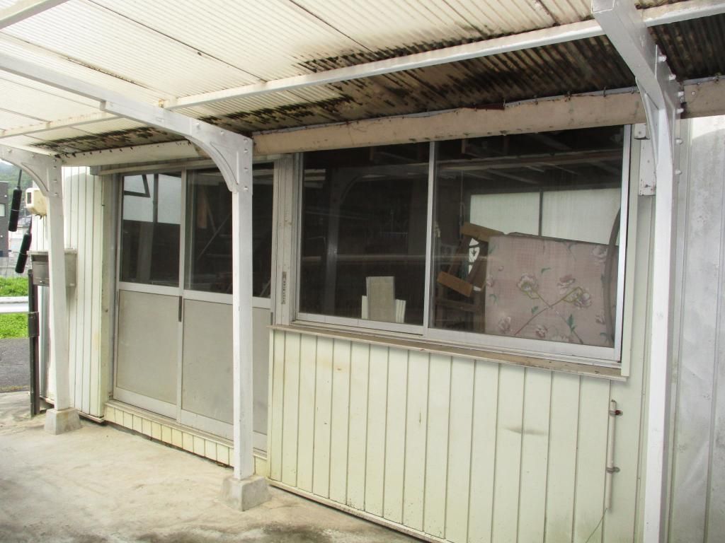6DK House with Warehouse for Sale in Kasaoka, Okayama Akiya Bank - Thumbnail 2