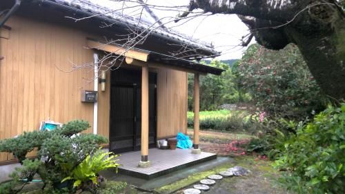 2DK House for Sale in Kimotsuki Town, Kagoshima - 2 Million Yen - Thumbnail 2