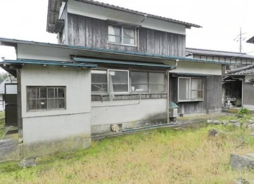 5DK Detached House with Large Garden for Sale in Kurayoshi, Tottori - Thumbnail 4