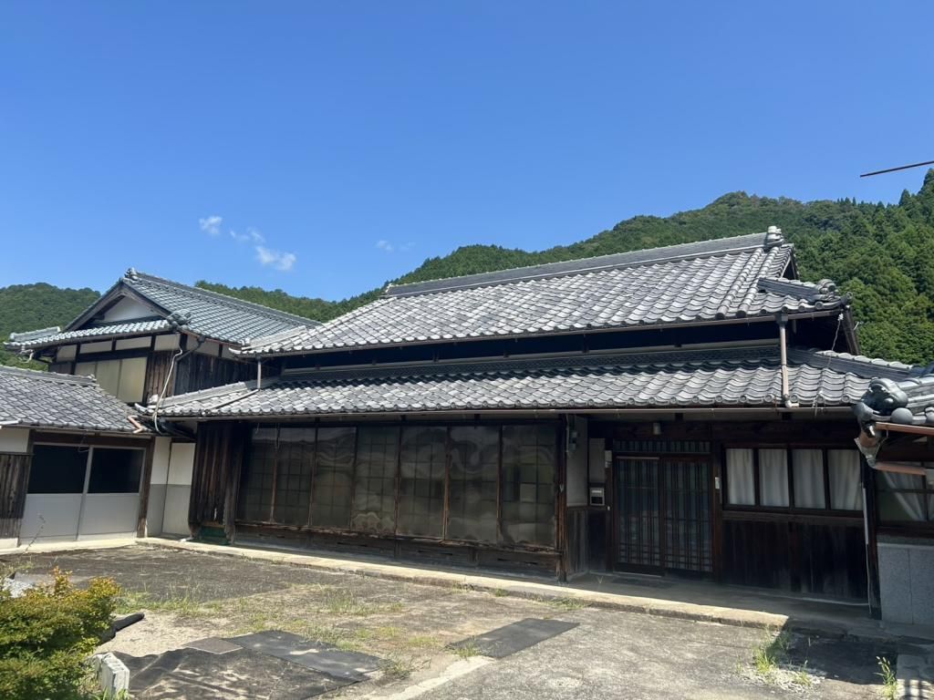 Traditional-Style 9DK House with Workshop in Kamikawa, Hyogo - Thumbnail 2
