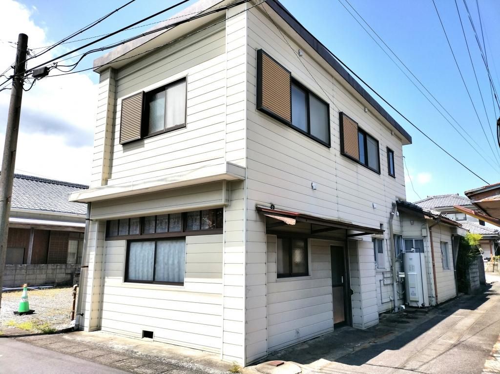 Coastal Akiya House for Sale in Kimotsuki Town, Kagoshima - Thumbnail 2