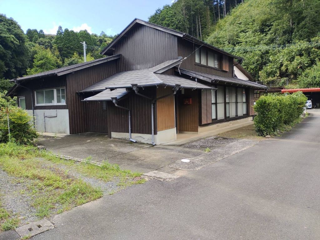 Traditional 5DK Kominka House for Renovation in Imari, Saga - Main Image