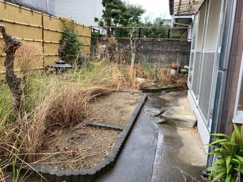 5-Bedroom Traditional House for Sale in Quiet Hagi Neighborhood - Thumbnail 2