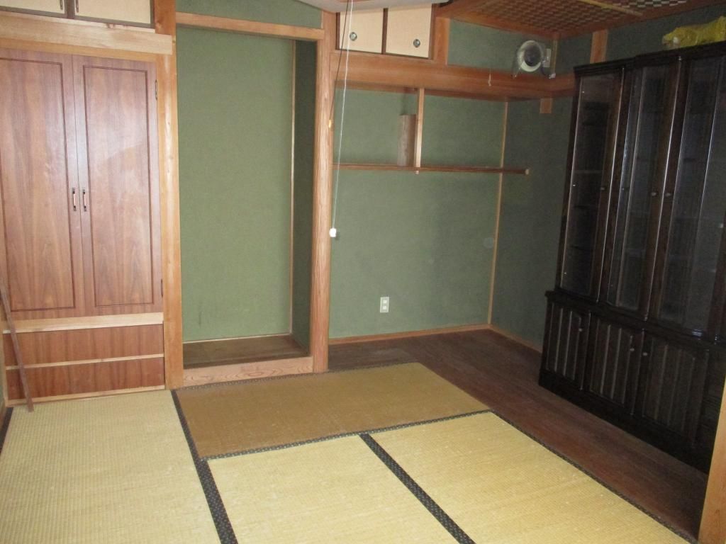 7DK House with Detached Unit & Farmland in Kasaoka, Okayama - Thumbnail 4