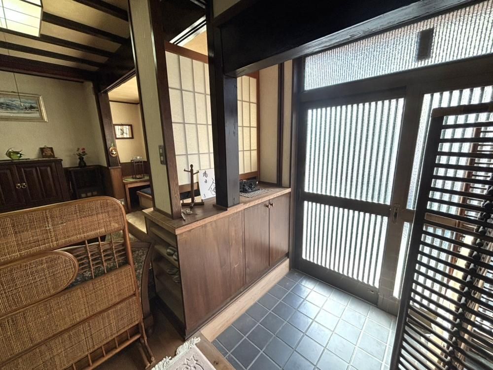5LDK House in Yawatahama City Center Near Shopping Street - Thumbnail 2