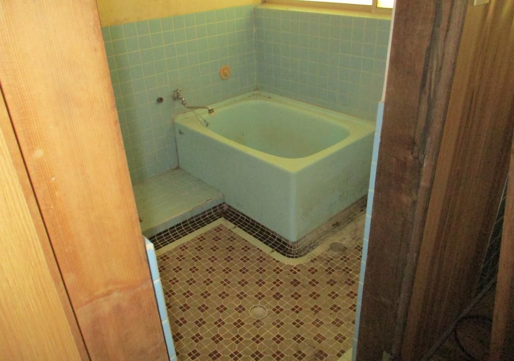 Traditional Japanese Home with Nagaya and Storehouse in Misaki, Okayama - Thumbnail 4