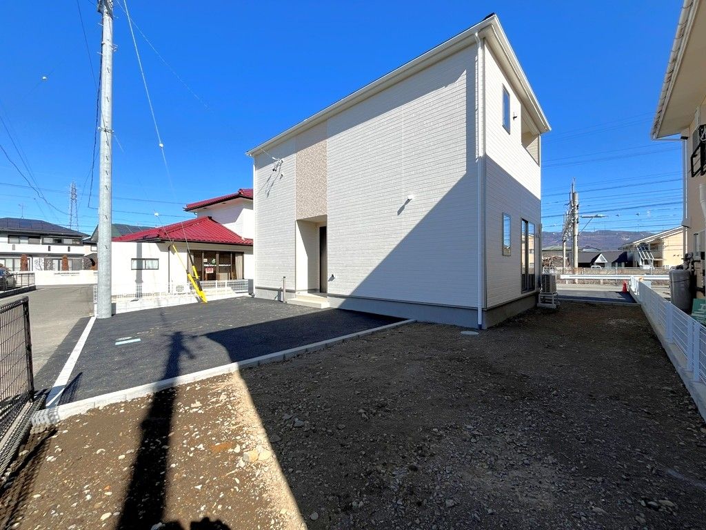Newly Built 3LDK House in Shiojiri, Nagano with QUIE Seismic System - Thumbnail 2
