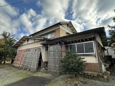 Traditional 6DK House for Sale in Ono City - 5min from Station — Image 1, Ono, Fukui