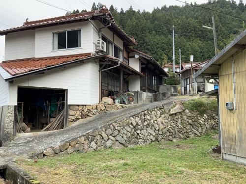 Traditional 7DK House with Outdoor Bath for Sale in Iwakuni - Thumbnail 2