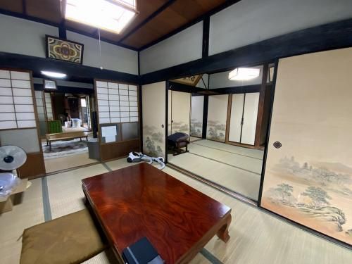 Traditional 7DK House with Outdoor Bath for Sale in Iwakuni - Thumbnail 4