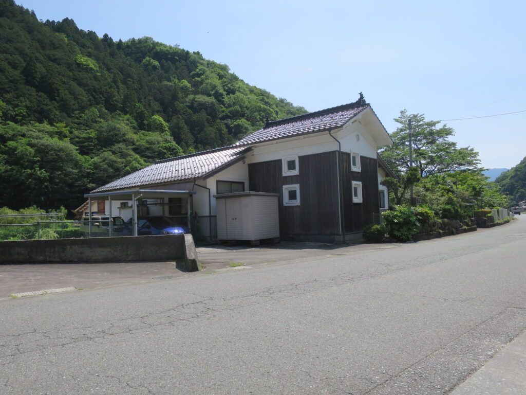 Traditional Wooden Home with Storehouse in Asago, Hyogo - Thumbnail 3