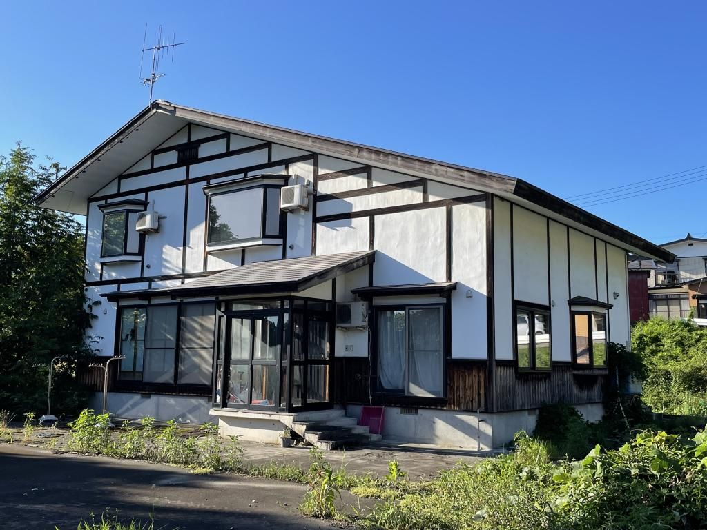 6LDK Detached House on Large Corner Plot in Kaneyama, Yamagata - Thumbnail 2