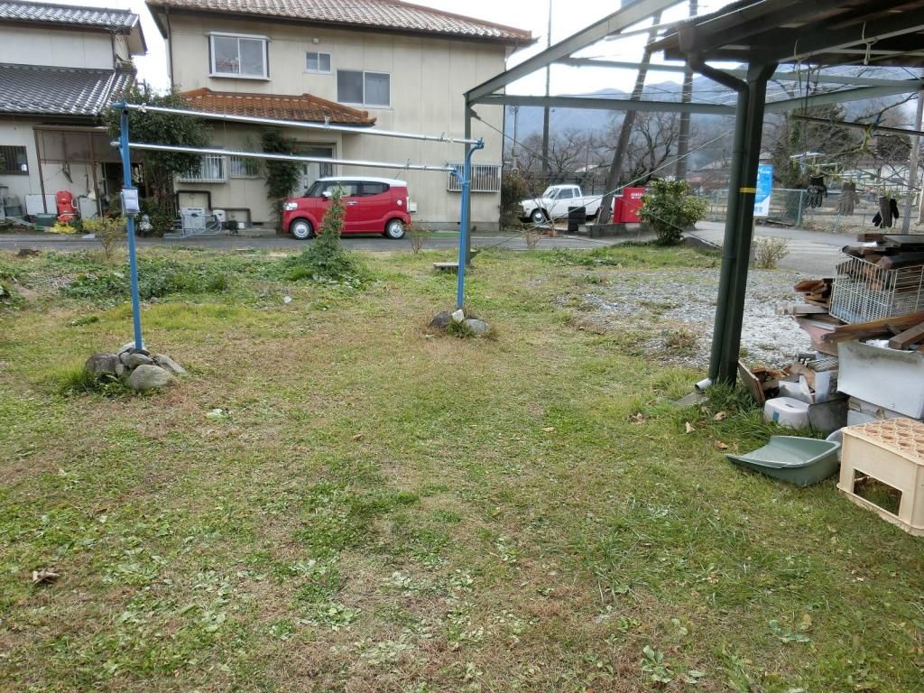Land for Sale in Nirasaki Yamanashi - Two Plots Totaling 297.75 sqm - Thumbnail 4