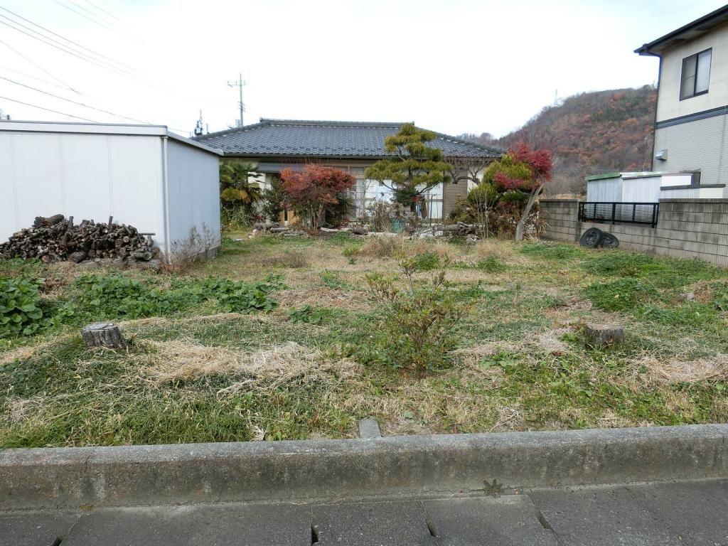 Land for Sale in Nirasaki Yamanashi - Two Plots Totaling 297.75 sqm - Thumbnail 3