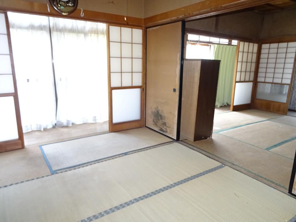 Traditional 3K House on 451sqm Corner Lot in Kasama, Ibaraki - Thumbnail 3