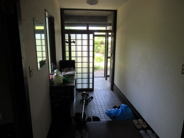 Spacious Corner Lot Home in Echizen Town, Fukui | 382 sqm Land - Thumbnail 2