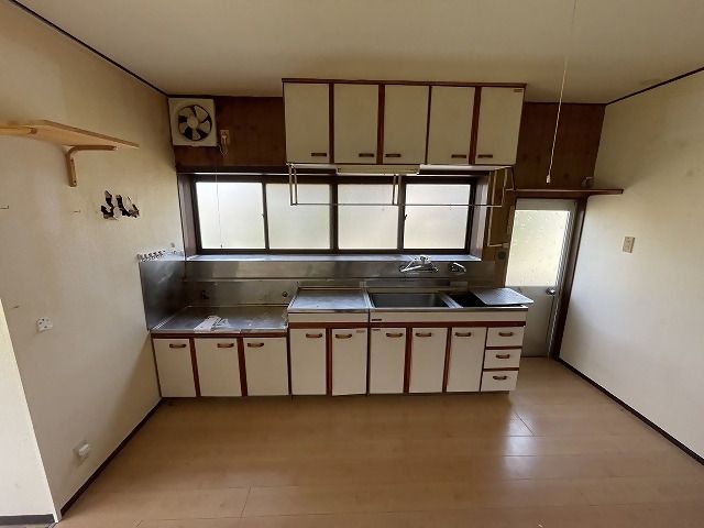 3LDK Detached House for Sale in Quiet Fukui City Neighborhood - Thumbnail 4