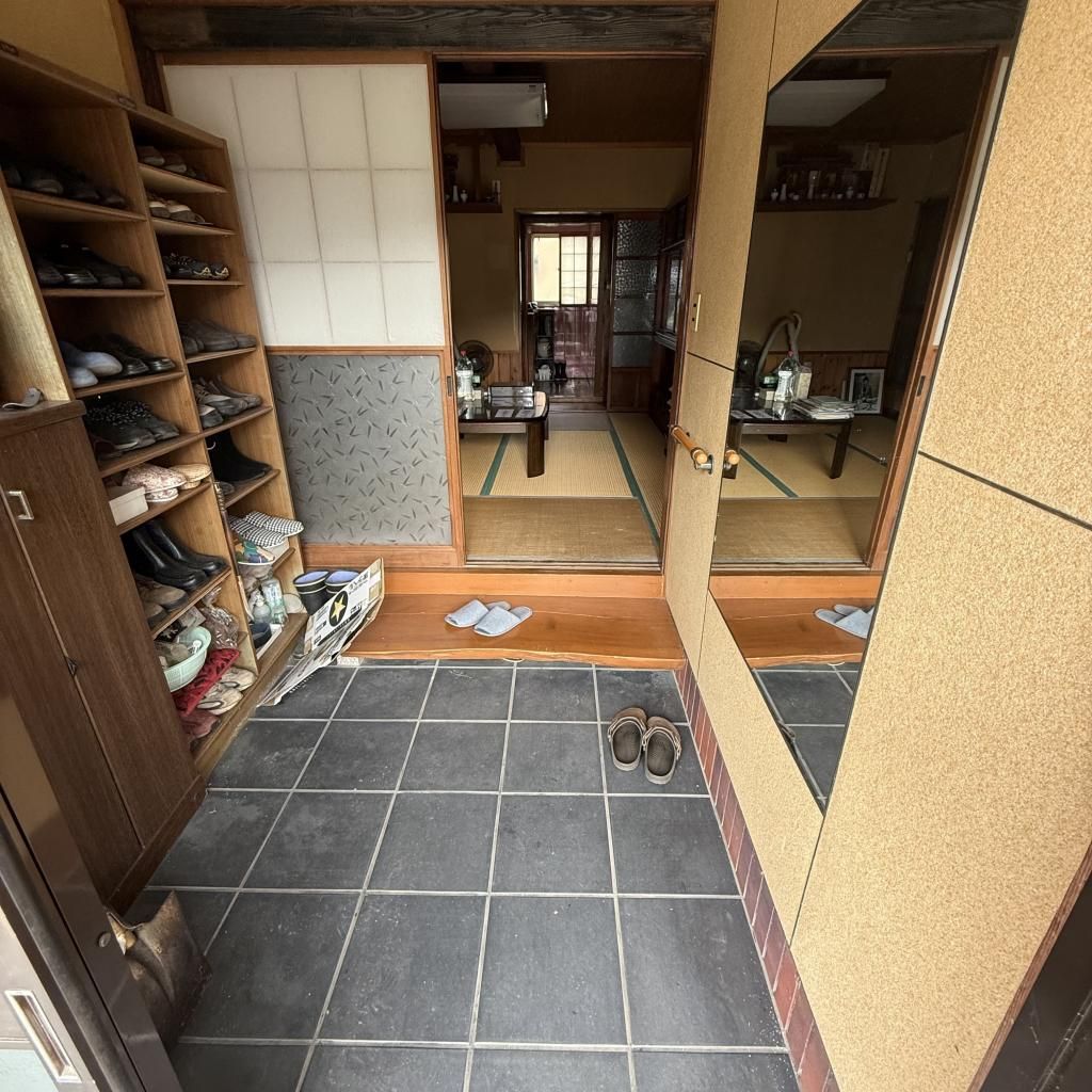 7DK House for Sale in Sakae Village, Nagano with Mountain Views - Thumbnail 3