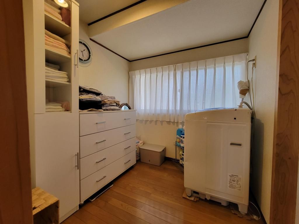Spacious Family Home in Tsuyama with Renovations - Thumbnail 4