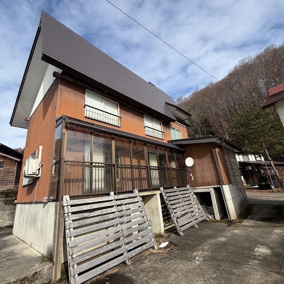 5LDK Traditional House with Field in Nagano's Sakae Village - Thumbnail 2