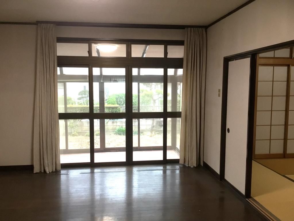 4LDK Family Home in Quiet Fukushima Neighborhood with Garden - Thumbnail 3