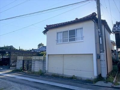 4LDK House in Yonago with Mountain Views — Image 1, Yonago, Tottori
